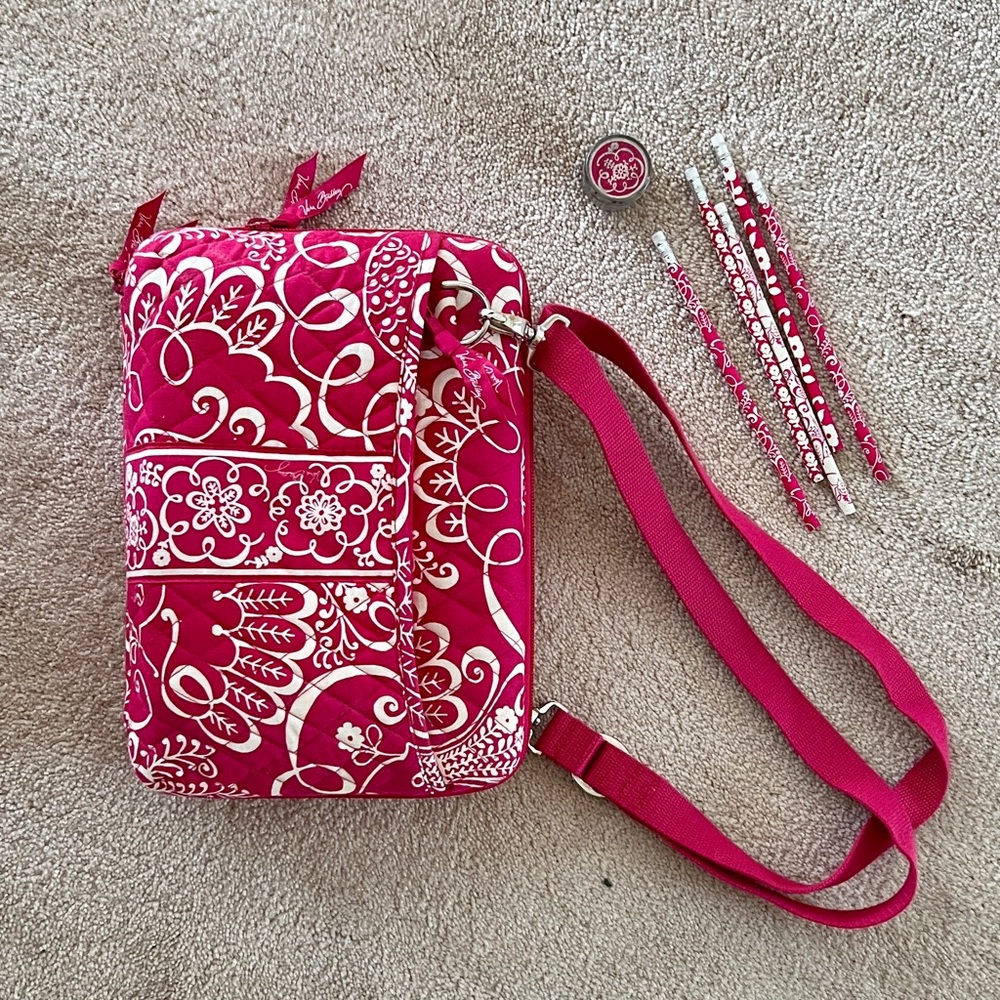 Vera Bradley Tech protector carrying case.
